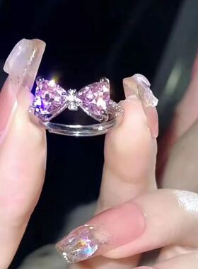 粉钻蝴蝶结戒指时尚女