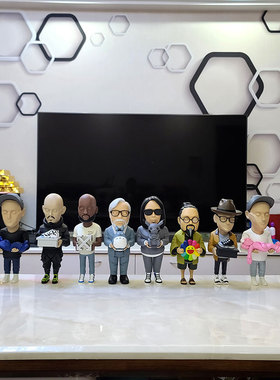 摆件danilyad藤原浩潮流主理人