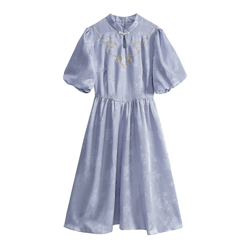 Lightweight elite cheongsam, retro dress, light style, bright catchy style, Chinese style Lightweight elite cheongsam, retro dress, light style, bright catchy style, Chinese style