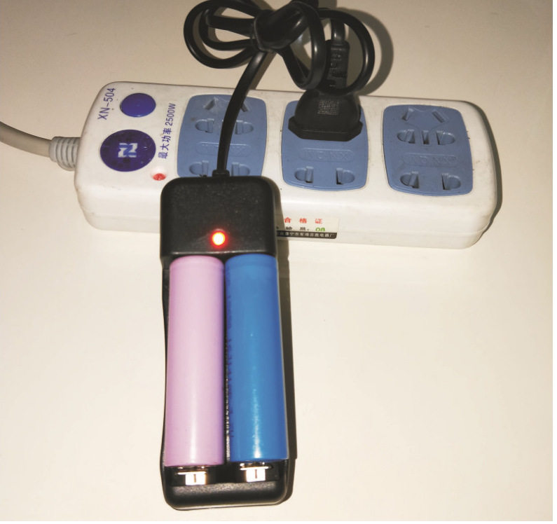 18650电池充电器双充3.7V锂电池线充智能万用14500 16340双槽充,淘宝优惠券,粉丝福利购,淘宝优惠卷