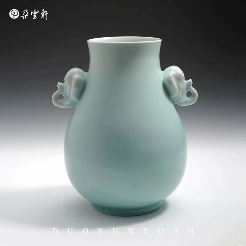 朵云轩瓷器摆件  季克强 太平有象 青瓷花瓶 摆件  名家作品