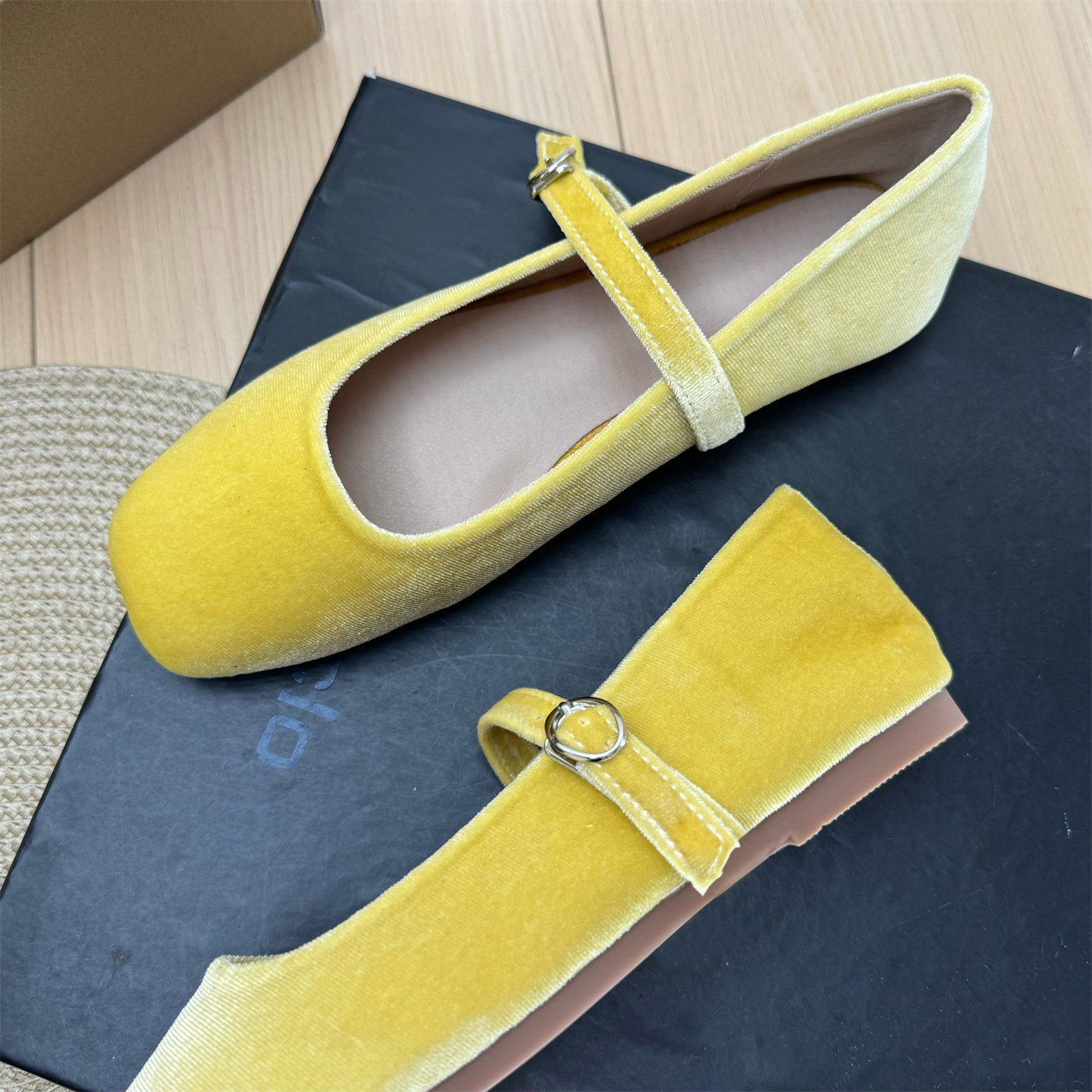 2026春季新款法式复古小香风方头一字带浅口平底单鞋女玛丽珍鞋子,淘宝优惠券,粉丝福利购,淘宝优惠卷