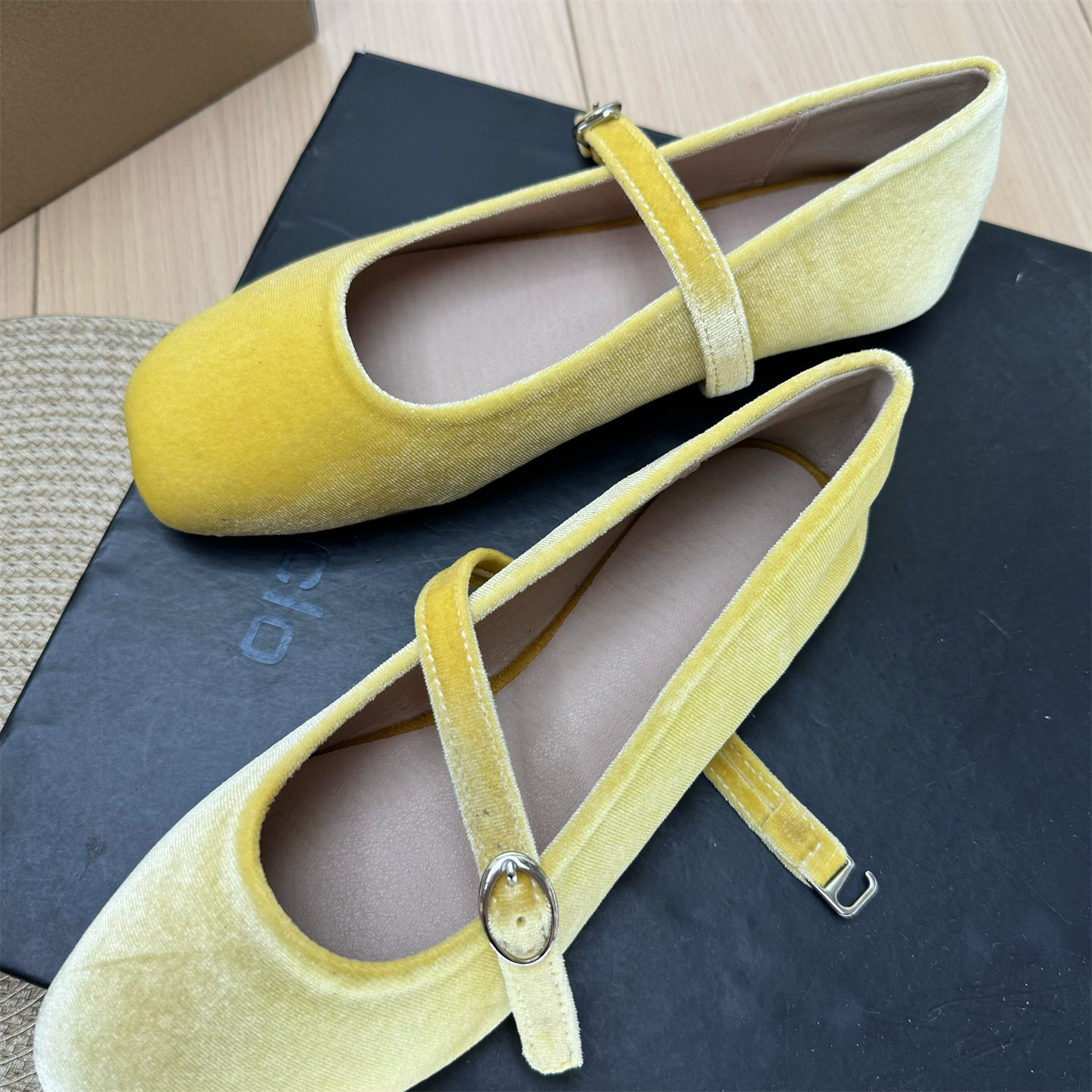 2026春季新款法式复古小香风方头一字带浅口平底单鞋女玛丽珍鞋子,淘宝优惠券,粉丝福利购,淘宝优惠卷