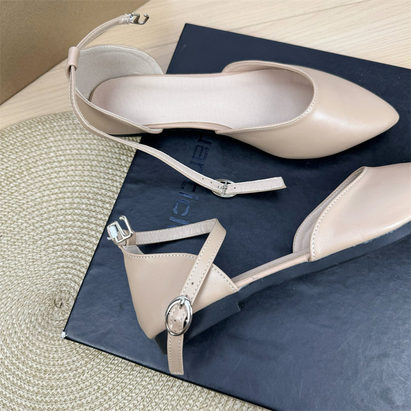 2026夏季新款法式复古凉鞋女气质百搭时尚包头凉鞋一字带平底女鞋,淘宝优惠券,粉丝福利购,淘宝优惠卷