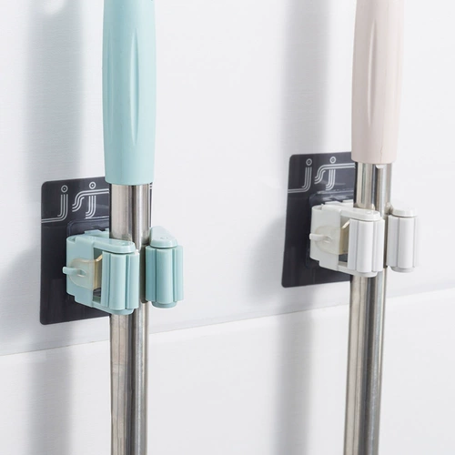 Два установки швабля швабры.