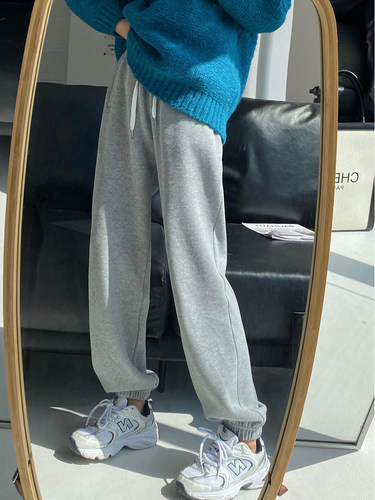 胖MM灰色运动裤女秋冬加绒加厚卫裤学生束脚休闲裤大码宽松哈伦裤 - 图0