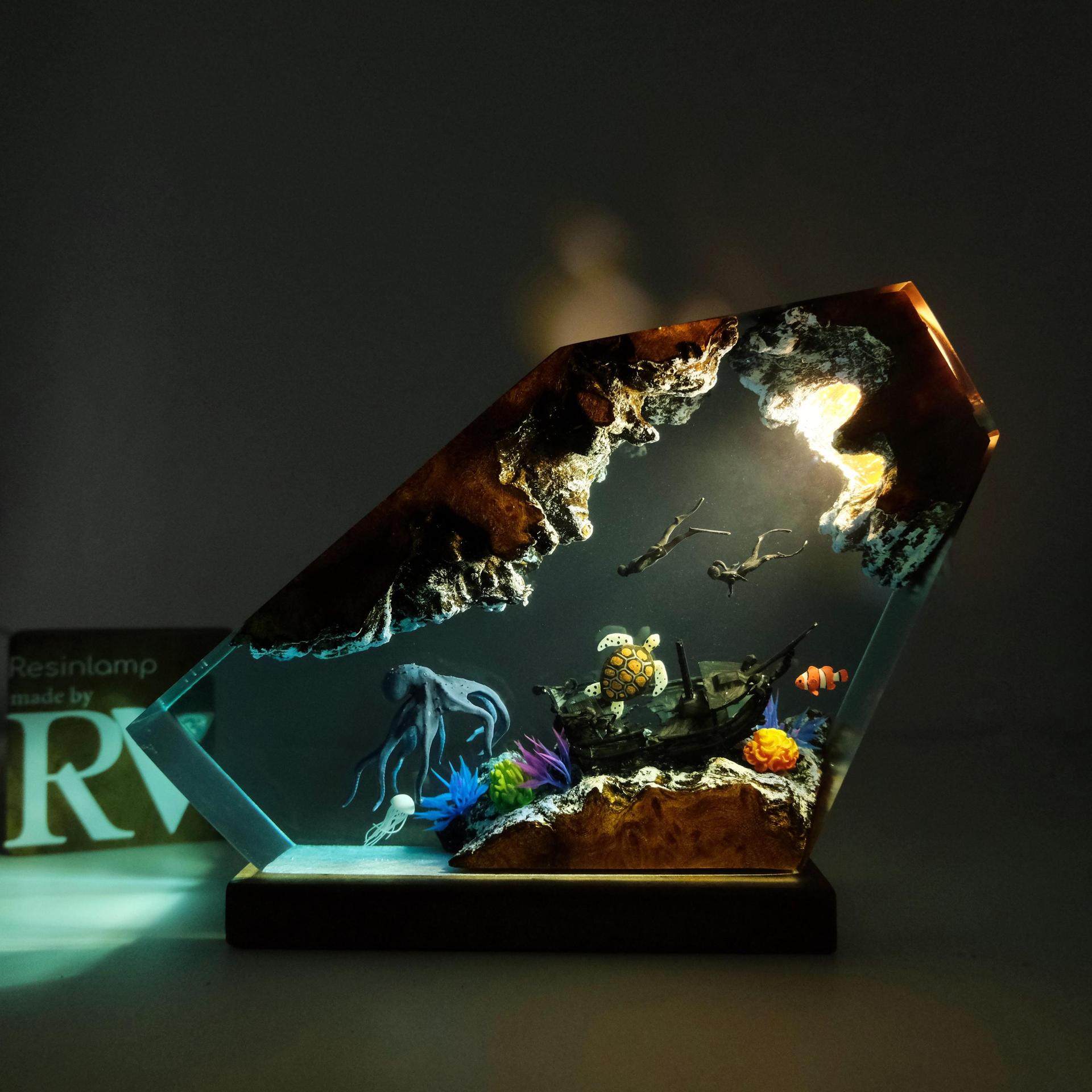 海底世界景观溶洞巨型章鱼海龟潜水员沉船热带鱼珊瑚礁小夜灯摆件,淘宝优惠券,粉丝福利购,淘宝优惠卷