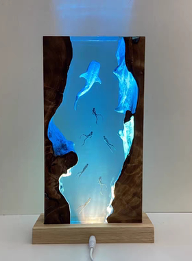 手工制作海底世界景观鲸鲨和潜水员们树脂实木小夜灯氛围灯摆件