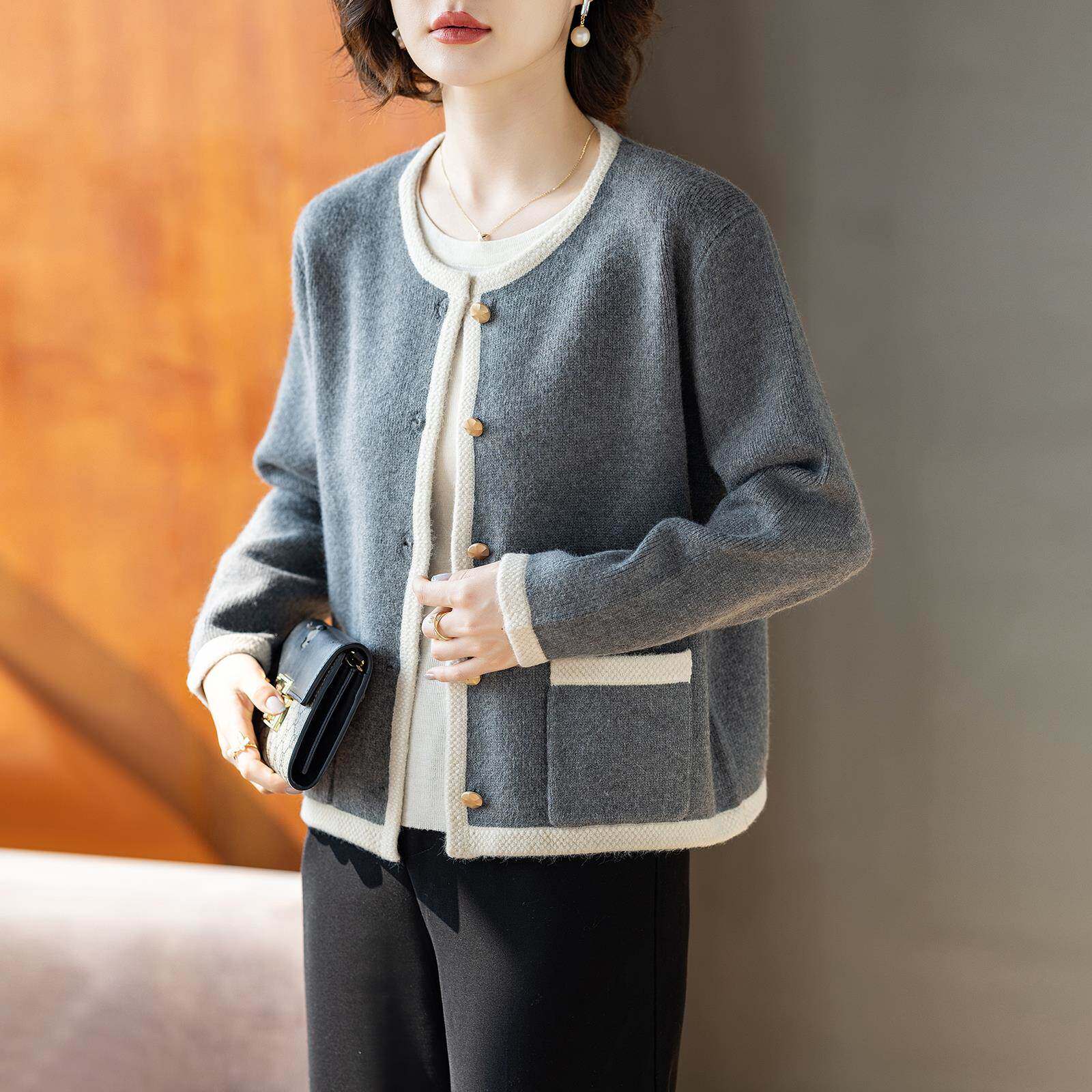 妈妈春秋毛衣外套开衫洋气时尚春装2026新款50岁中老年人女上衣服