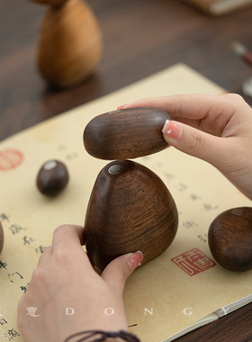 北美黑胡桃木平衡石创意木质解压