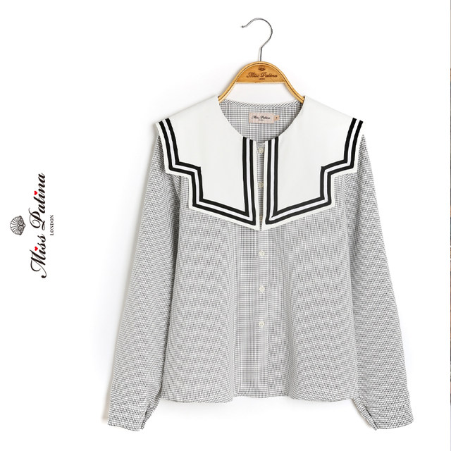 Miss.Patina original design long sleeve crew neck