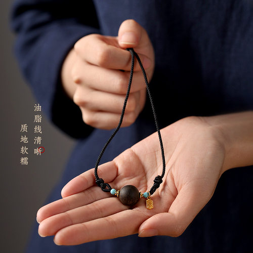 莺歌绿奇楠沉香项链原创手作高油密高级感素雅女软丝老料吊坠转运 - 图2