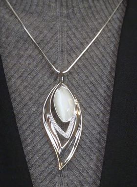 复古大气多层菱形猫眼石项链时尚百搭高级毛衣链秋冬新款衣服配饰