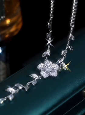 气质镶钻花朵流苏毛衣链优雅
