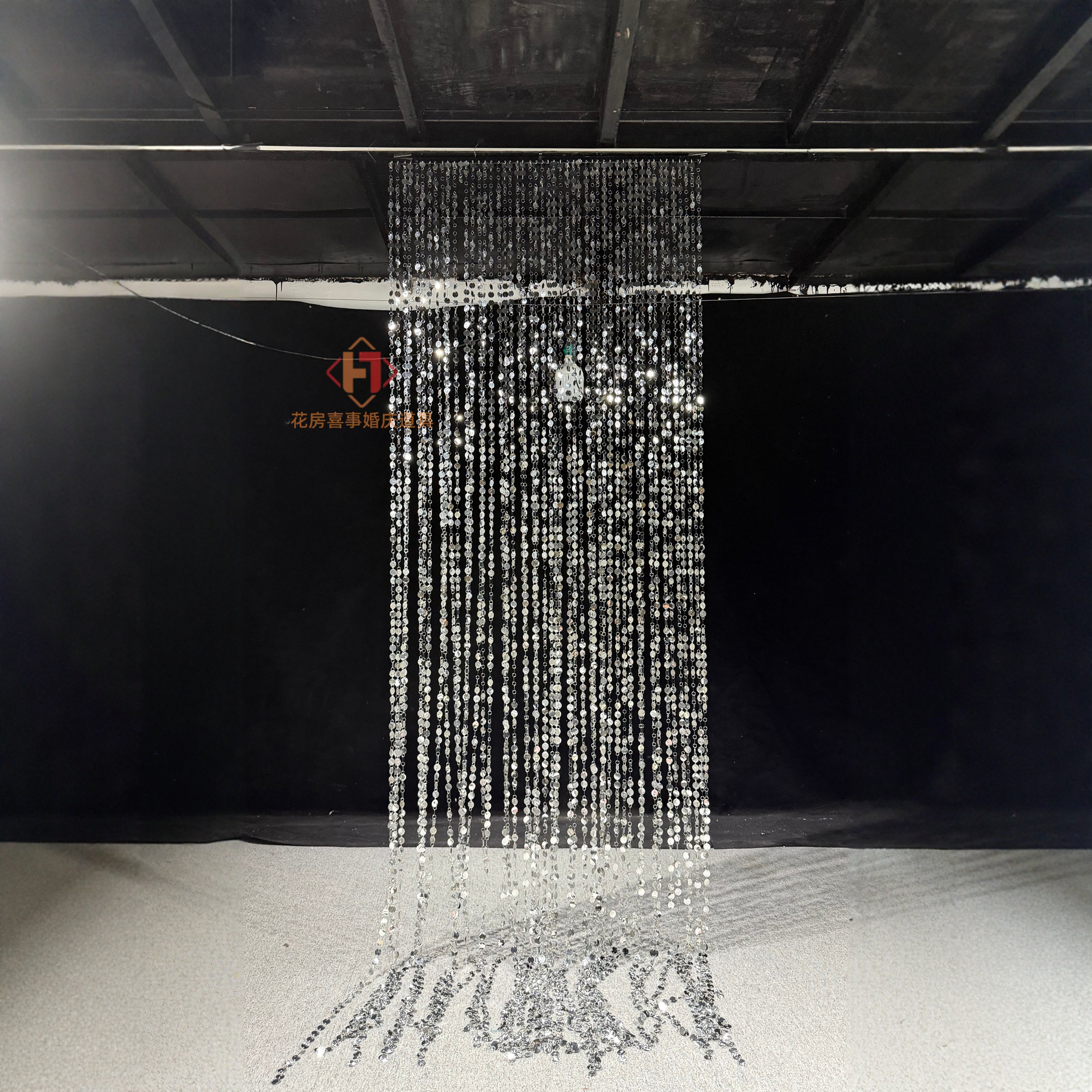 婚庆道具亮片挂件圆形珠光片镜面婚礼堂老钱风舞台背景吊顶装饰帘,淘宝优惠券,粉丝福利购,淘宝优惠卷