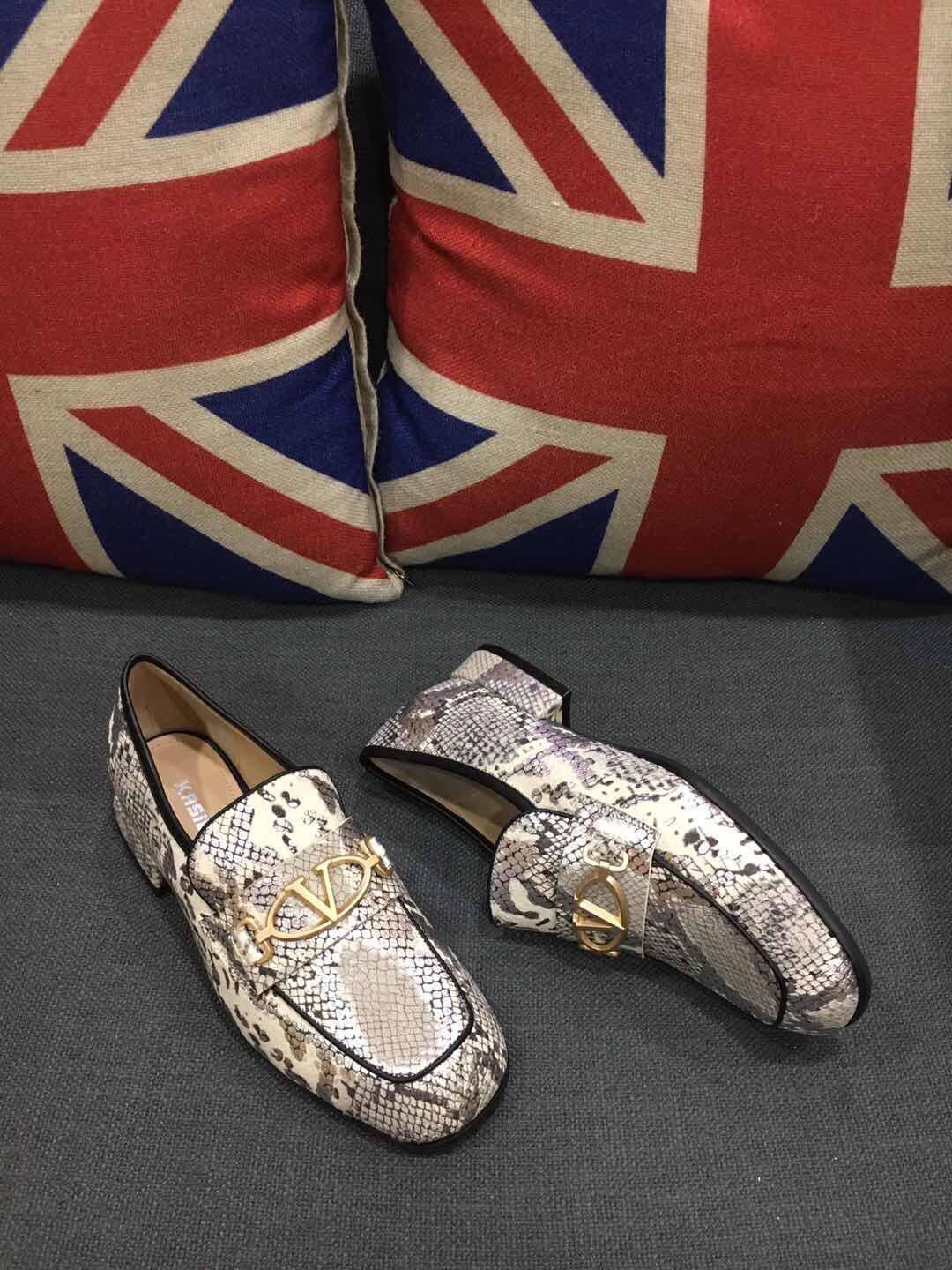 欧洲站新品2020春夏季欧货低跟平底单鞋女深口平跟套脚英伦复古潮,淘宝优惠券,粉丝福利购,淘宝优惠卷