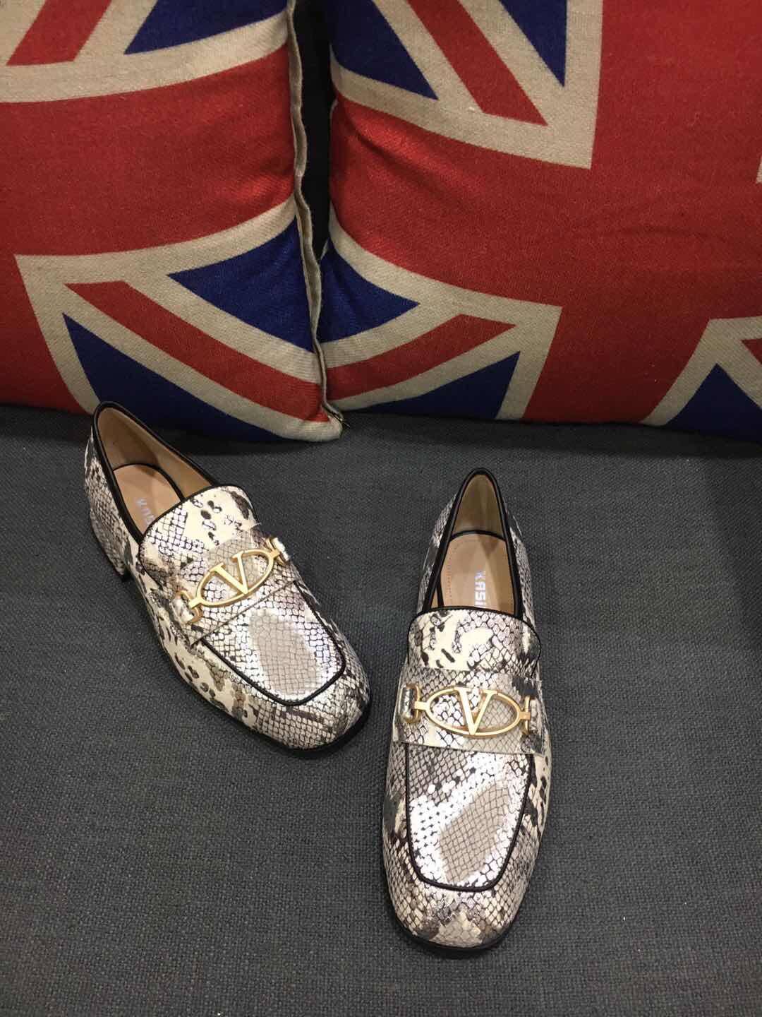 欧洲站新品2020春夏季欧货低跟平底单鞋女深口平跟套脚英伦复古潮,淘宝优惠券,粉丝福利购,淘宝优惠卷