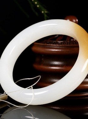 天然翡翠新疆金丝玉糖白玉手镯俏糖色口糖女款高贵典雅玉镯子糖玉