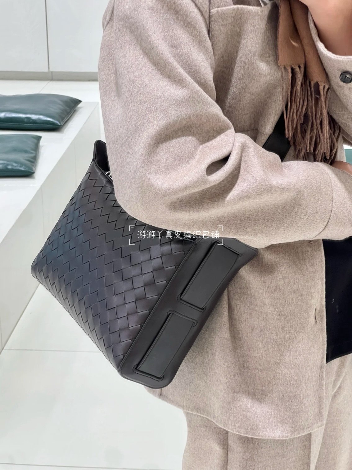 新编织Tribeca双拉链手提斜挎单肩包日常通勤真皮休闲男包邮差包,淘宝优惠券,粉丝福利购,淘宝优惠卷