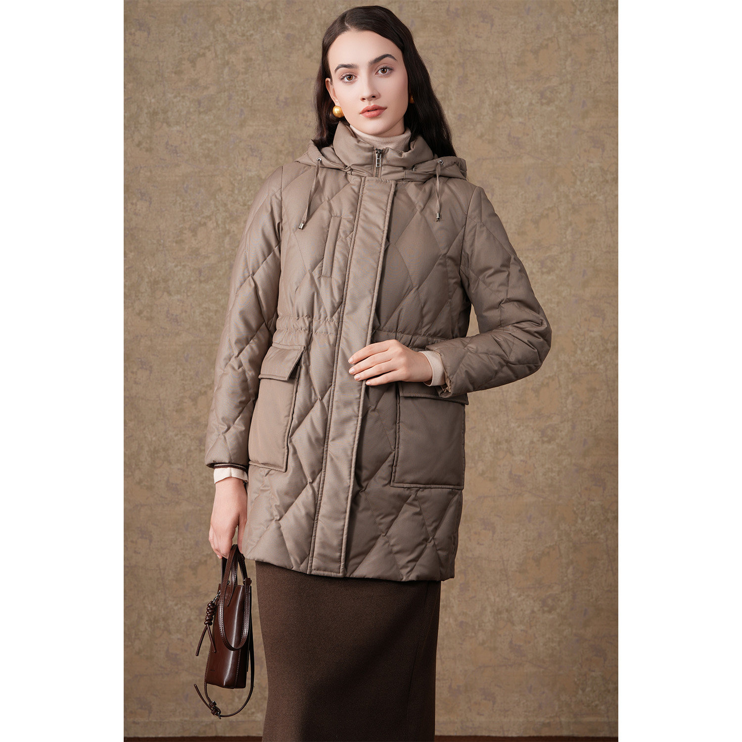 【2025冬款首降】乔万尼时尚商场同款羽绒服收腰保暖连帽EM4T653 - 图2