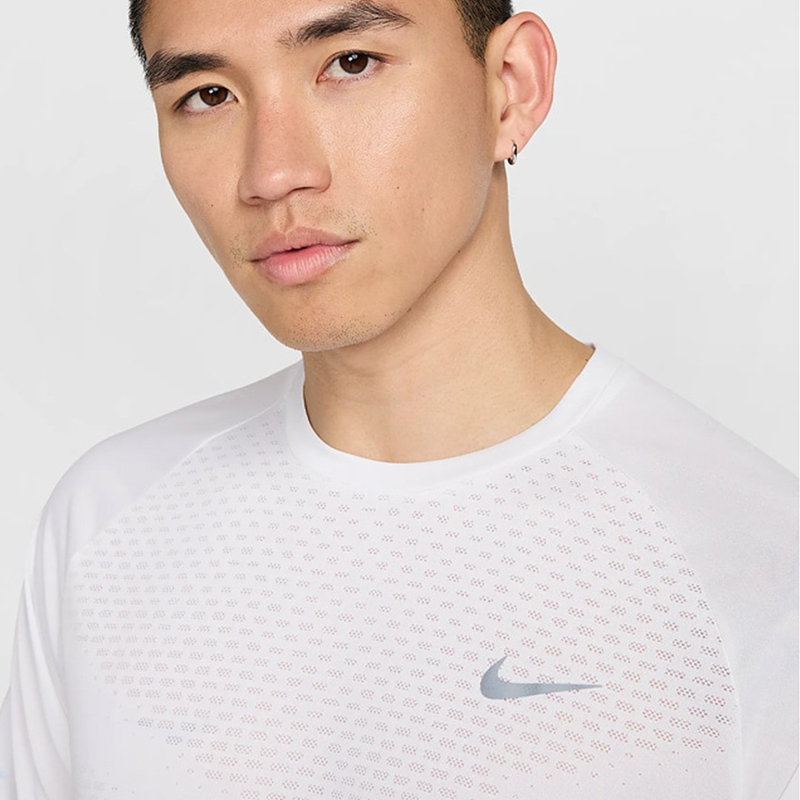 耐克DRI-FIT ADV男子速干短袖跑步上衣25夏新款运动T恤HV5204-100-图1