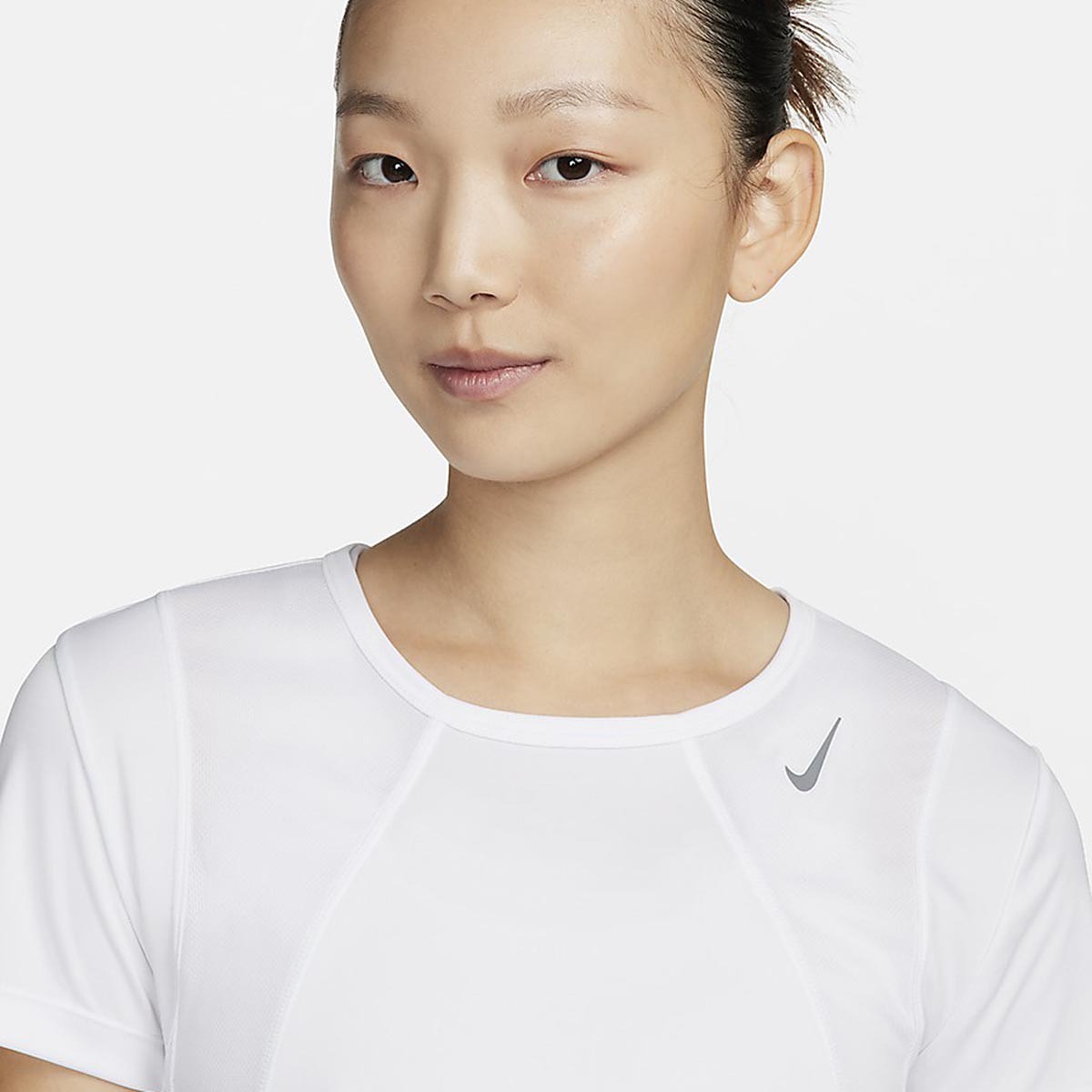 耐克NIKE FAST DRI-FIT女子速干透气短袖T恤跑步上衣FN2519-100-图1