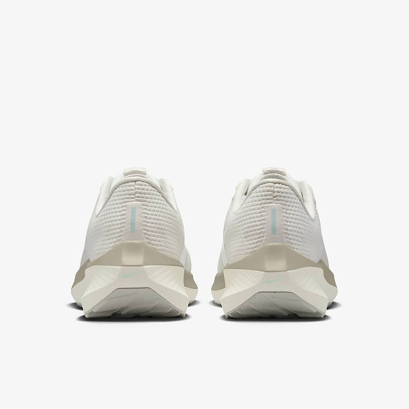 【自营】Nike/耐克AIRZOOM PEGASUS飞马40减震跑步鞋女FN7629-030 - 图2