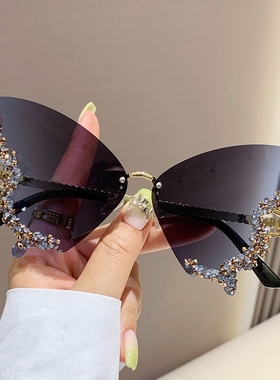 高级感镶钻蝶形太阳镜女气质优雅