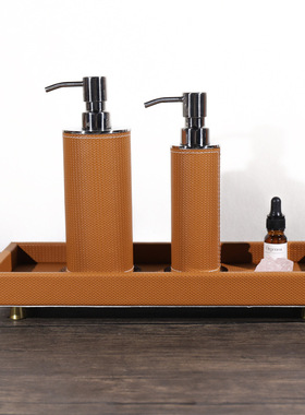 美宅现极简卫浴皮革托盘风摆件样板间酒店软装搭配乳液器收纳盘