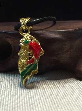 吊坠镀金狼牙镶嵌男士包银