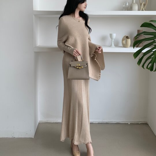 V-neck high-end long skirt and shawl two-piece set for autumn