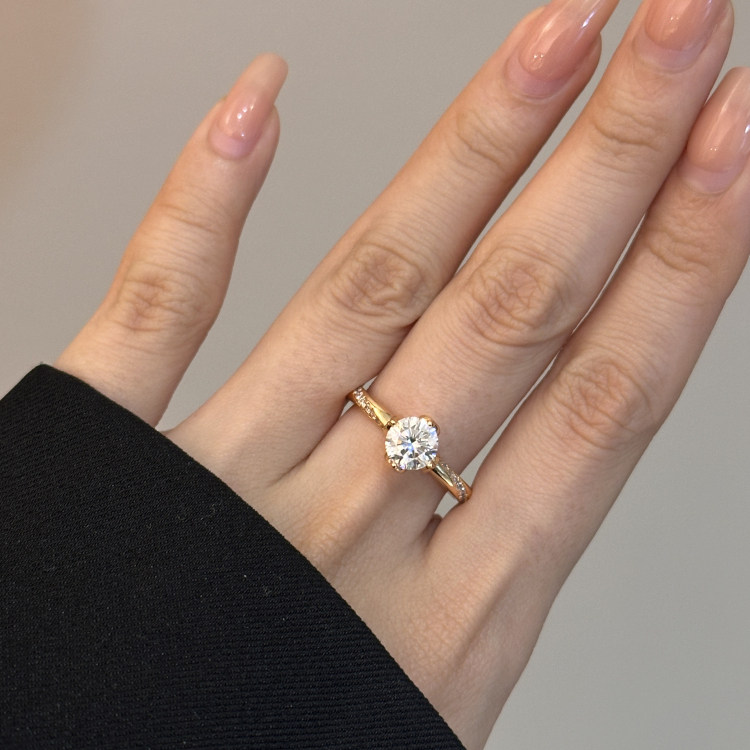 蕾迪高定【栀子花】一克拉莫桑意大利工艺时尚气质百搭戒指,淘宝优惠券,粉丝福利购,淘宝优惠卷