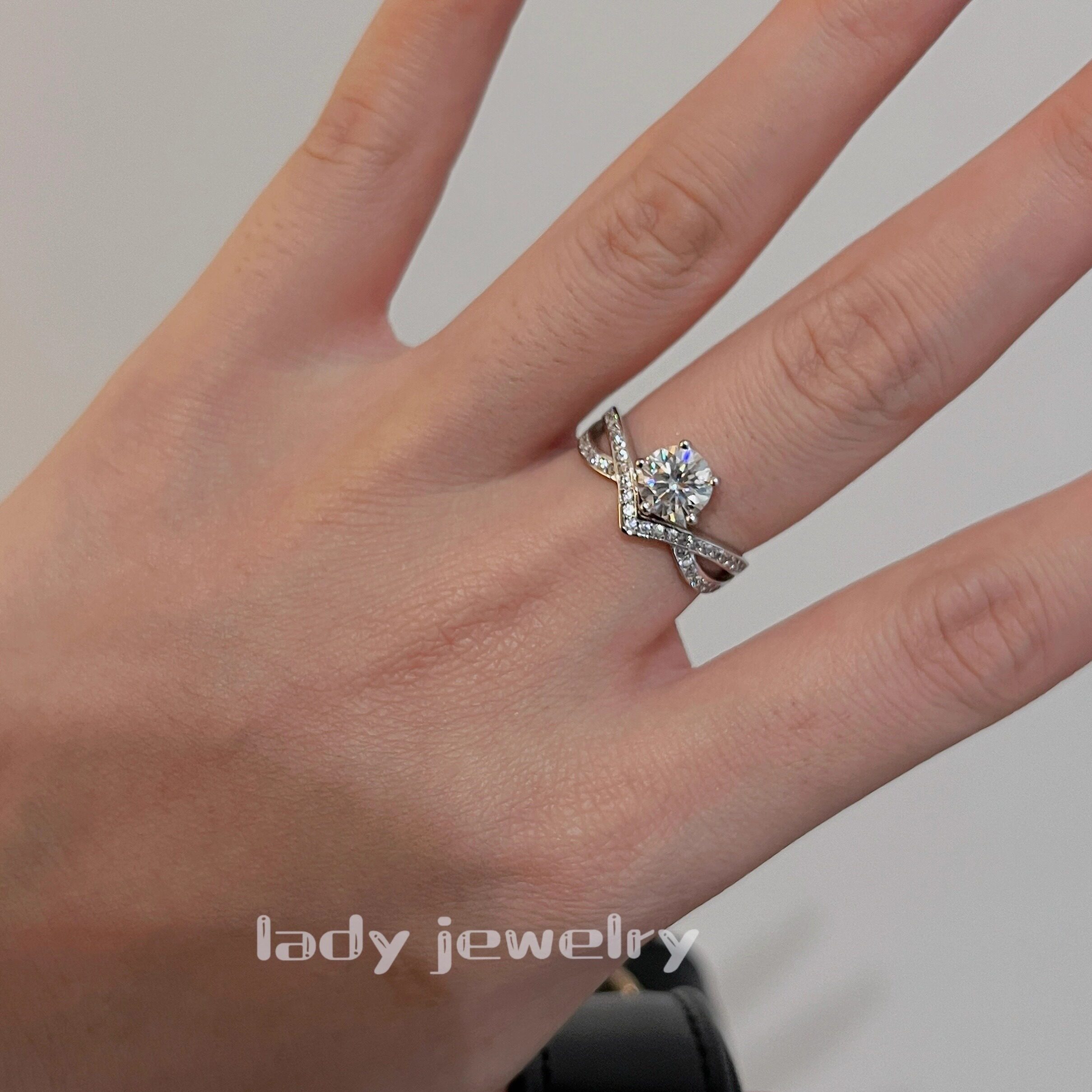 Leidy Haute Couture One Carat Moissanite S925 Silver Plated with Real Gold Love Wing Ring