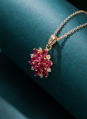 2025新款红刚玉立体感太阳花项链