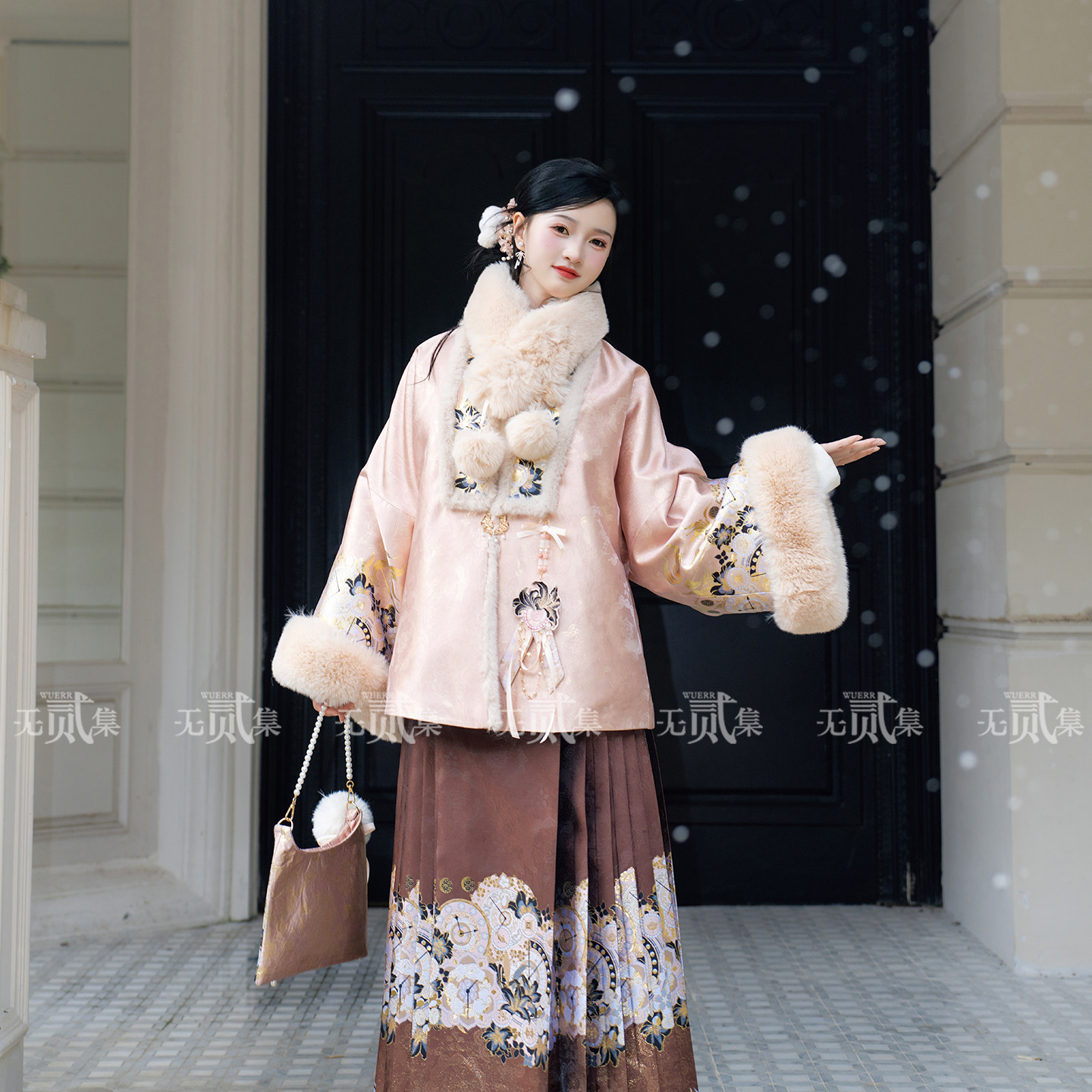 无贰集【 南楼初雪】明制合领袄汉洋折衷马面裙国风秋冬汉服套装,淘宝优惠券,粉丝福利购,淘宝优惠卷