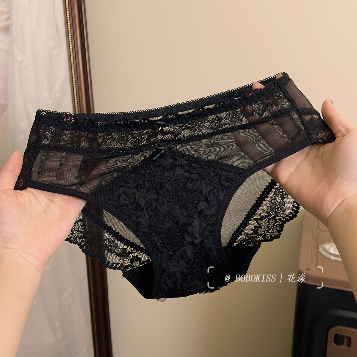 花蕾娇柔~新款法式纯欲蕾丝内裤女性感薄款透气纯棉裆中腰三角裤 - 图1