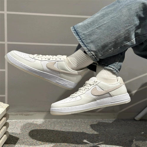 Nike Air Force 1 AF1空军一号 男子低帮运动休闲板鞋 FN5832-100 - 图3