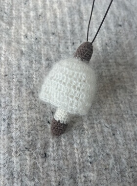 原创设计竹荪蘑菇手工钩针编织挂脖项链小众配饰精致毛衣链针织女