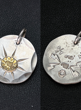 PEEAGO高山隆StopLight錾刻点金S925纯银银饼吊坠潮流复古机车