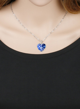 神奇蝴蝶图案时光宝石项链 创意爱心吊坠颈链