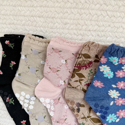 39包邮/日单大牌！复古彩色碎花花朵点胶纯棉中筒袜子棉袜子 - 图0