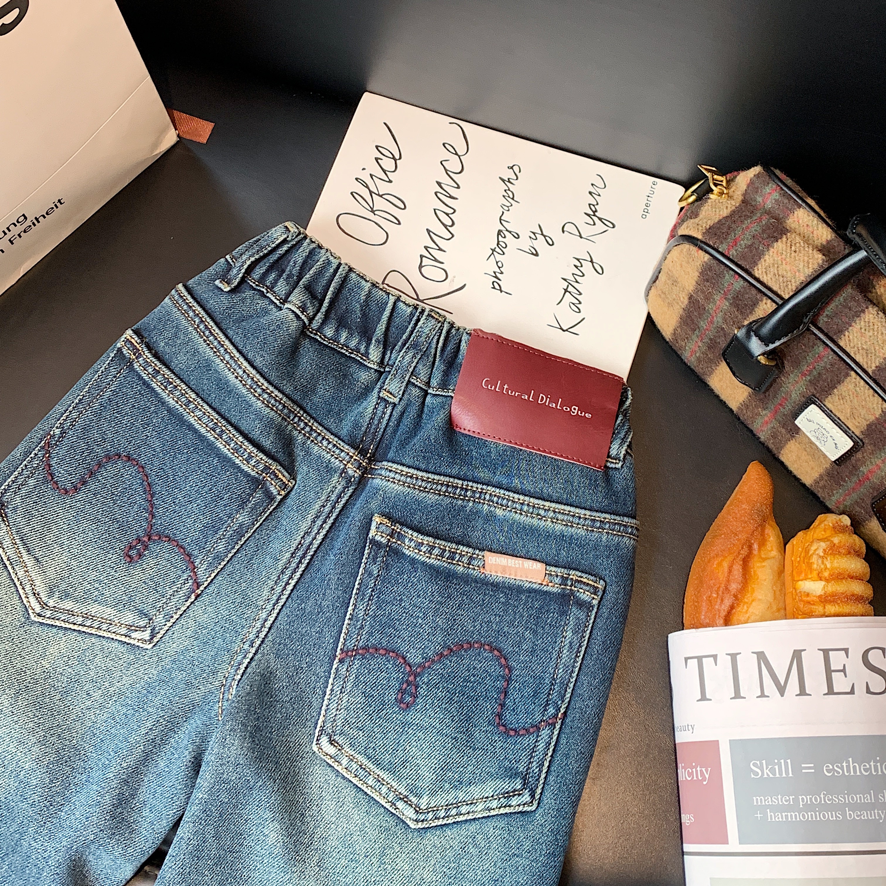 女童加绒牛仔裤2025冬季新款儿童韩系一体绒直筒裤中大童女孩裤子 - 图3