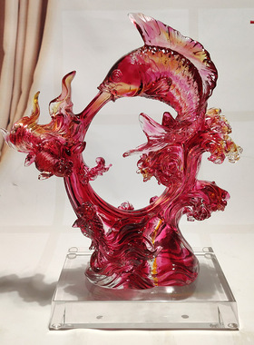 琉璃锦鲤博古架红色水晶工艺品
