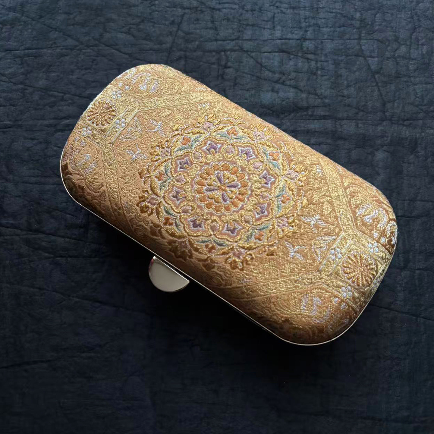 西阵织古典团花纹手机宴会包 橙金色唐风硬壳晚装包手工限量 妍制,淘宝优惠券,粉丝福利购,淘宝优惠卷