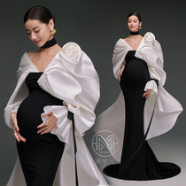 2348 Shadows pregnant women Photography Photography Write True Art Costume Superior Black & White Minimalist Satin Dress out of lease