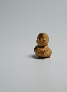 山宁竹舍 卢培纲竹根雕盘腿小童子把件手捻
