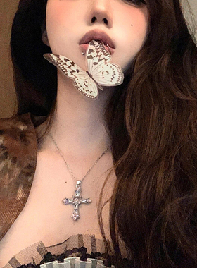 千禧辣妹y2k粉色锆石十字架项链