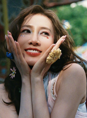 TysGrocery花朵与蝴蝶树脂戒指