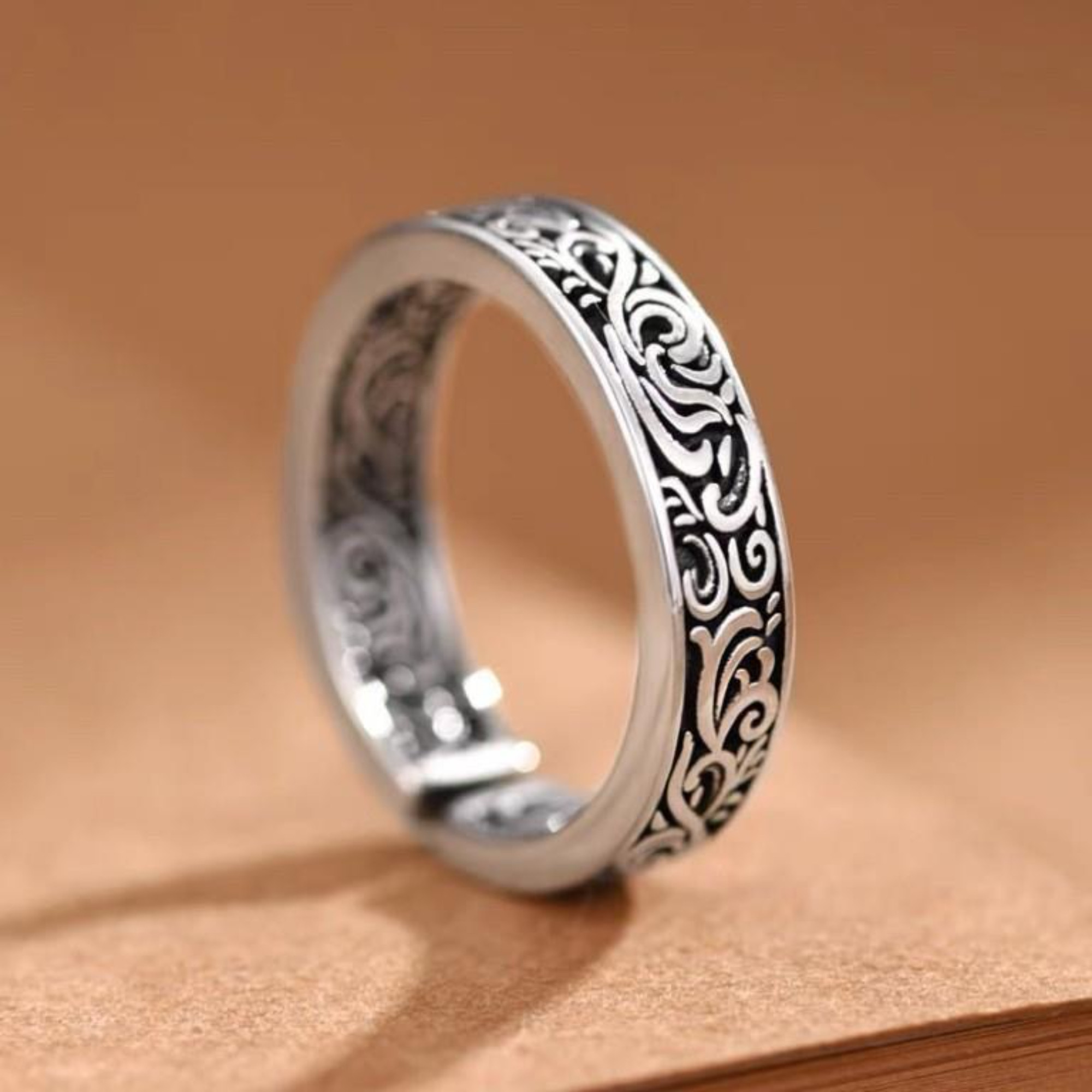 Retro distressed high-end Chinese style Tang grass pattern ring