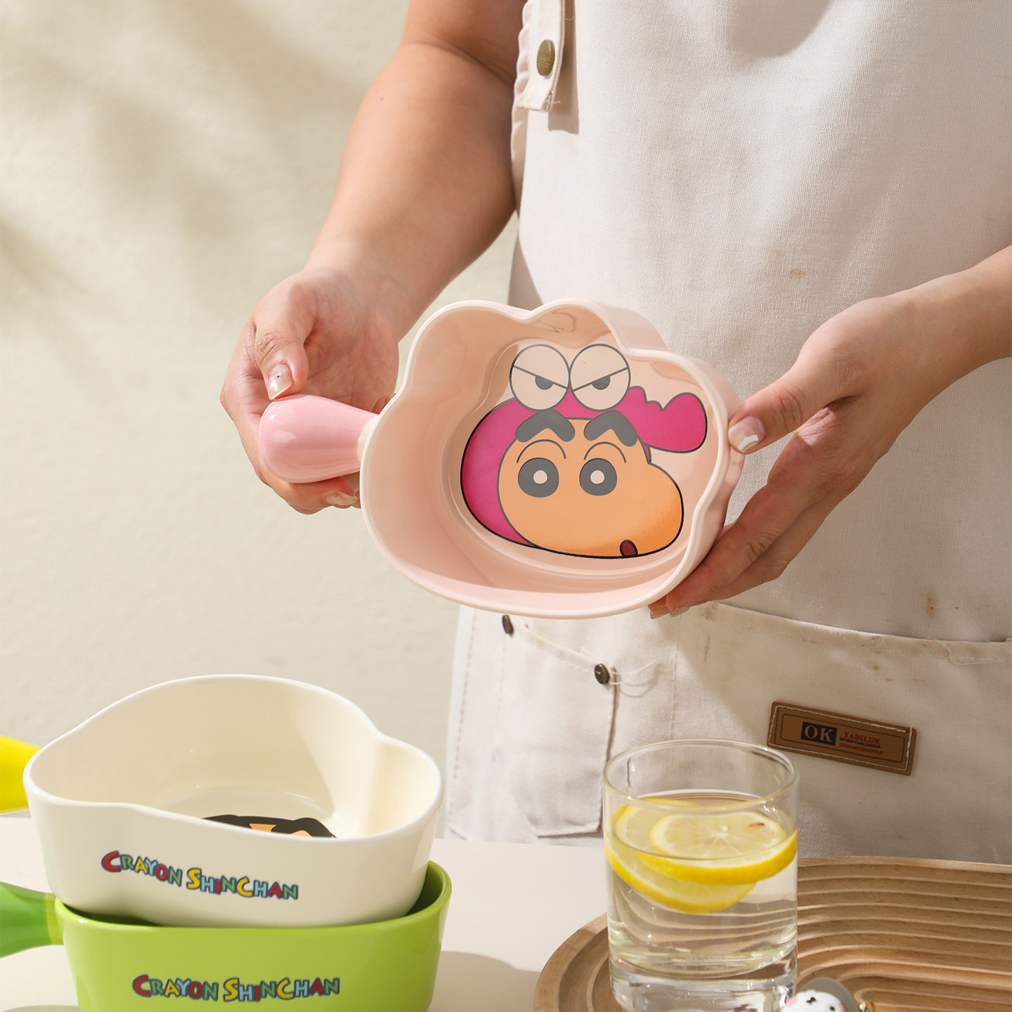 蜡笔小新陶瓷烤碗家用带手柄碗水果沙拉碗卡通学生宿舍单柄米饭碗